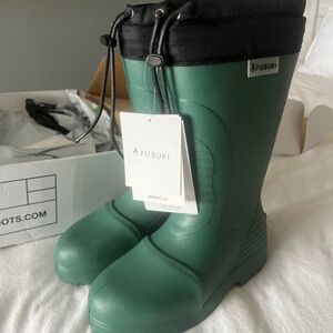 Brand new Fubuki UNISEX insulated Snow boots